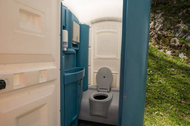 Best Portable restroom trailer rental  in Oyster Bay Cove, NY